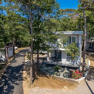 Homes Ostro 4*, Kraljevica Horvátország